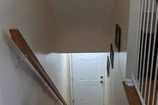 7 Newburgh Dr, Edison, NJ 08820 - Photo 3