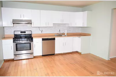 31 Larch Street, Carteret, NJ 07008 - Photo 15
