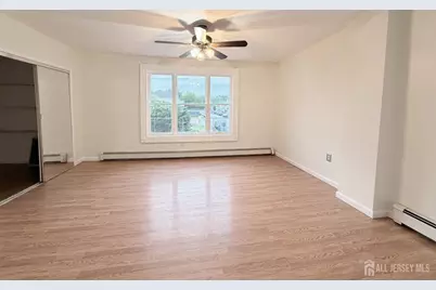 44 East Tappen Street, Port Reading, NJ 07064 - Photo 7