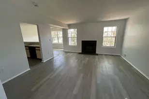 251 Hyde Park Rd, Franklin Township, NJ 08873 - Photo 3