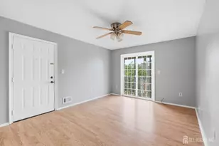 102 Albury Way, North Brunswick Township, NJ 08902 - Photo 9