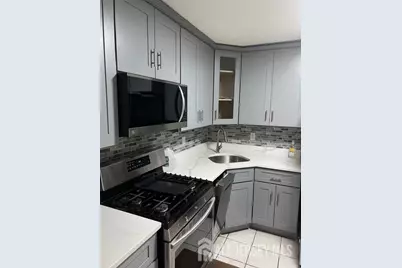102 Albury Way, North Brunswick Township, NJ 08902 - Photo 11