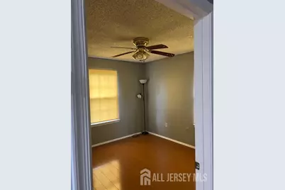 102 Albury Way, North Brunswick Township, NJ 08902 - Photo 7