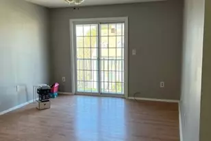 102 Albury Way, North Brunswick Township, NJ 08902 - Photo 3