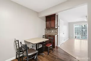 102 Albury Way, North Brunswick Township, NJ 08902 - Photo 3