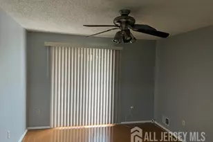 102 Albury Way, North Brunswick Township, NJ 08902 - Photo 3