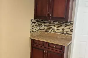 102 Albury Way, North Brunswick Township, NJ 08902 - Photo 7