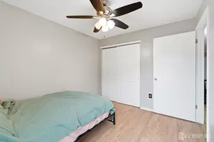 102 Albury Way, North Brunswick Township, NJ 08902 - Photo 15