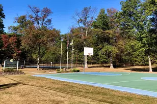 160 Lakeside Dr S, Piscataway Township, NJ 08854 - Photo 37