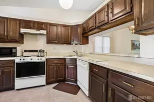 188 W Wycoff Way, East Brunswick Township, NJ 08816 - Photo 21