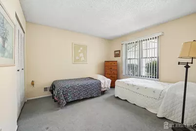 188 W Wycoff Way, East Brunswick Township, NJ 08816 - Photo 17