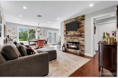 150 Maclura Plaza #C, Monroe Township, NJ 08831 - Photo 7