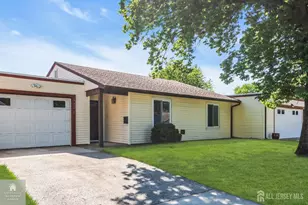 150 Maclura Plaza, Monroe Township, NJ 08831 - Photo 3