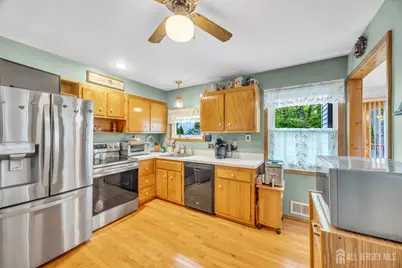 19 Shetland Road, East Brunswick Township, NJ 08816 - Photo 17