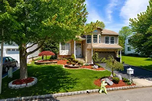 125 Wainwright Dr, Matawan, NJ 07747 - Photo 1