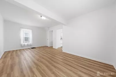 46 Warrenville Road, Middlesex, NJ 08846 - Photo 9
