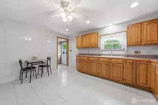 46 Warrenville Rd, Middlesex, NJ 08846 - Photo 15