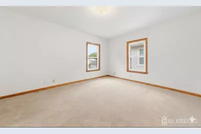 46 Warrenville Road, Middlesex, NJ 08846 - Photo 17