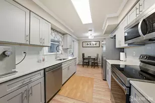 631 Yale Way, Monroe Township, NJ 08831 - Photo 19