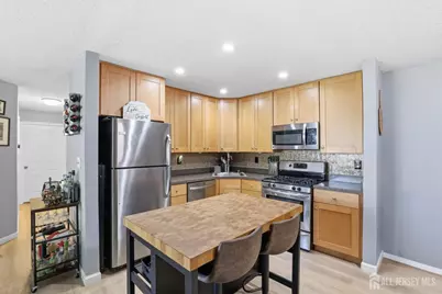 808 Breckenridge Drive, Branchburg Township, NJ 08876 - Photo 5