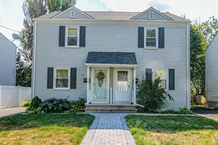 9 MacArthur Dr, Edison, NJ 08837 - Photo 1