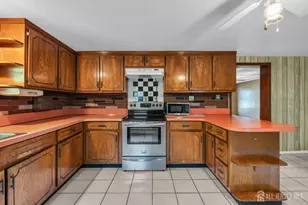 124 Higgins Rd, Old Bridge Township, NJ 07747 - Photo 9