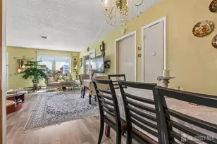 157 Pelham Ln, Monroe Township, NJ 08831 - Photo 7