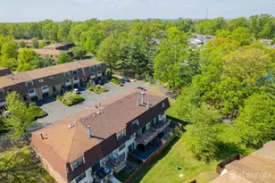 1401 N Oaks Blvd, North Brunswick Township, NJ 08902 - Photo 5