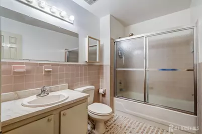 1401 North Oaks Boulevard, North Brunswick Township, NJ 08902 - Photo 19