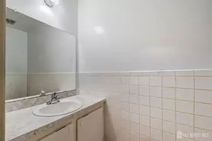 1401 N Oaks Blvd, North Brunswick Township, NJ 08902 - Photo 13