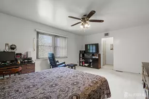 1401 N Oaks Blvd, North Brunswick Township, NJ 08902 - Photo 15