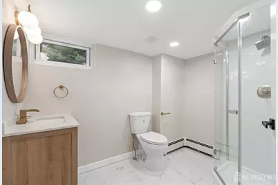 170 Montgomery Street, Piscataway Township, NJ 08854 - Photo 15