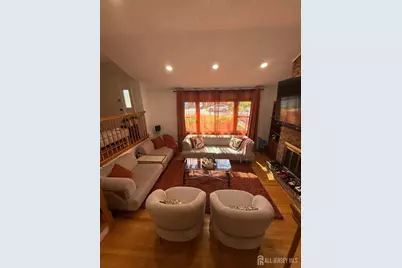 8 Teaberry Drive, Edison, NJ 08820 - Photo 5