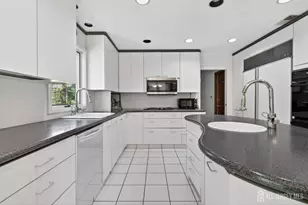 39 Independence Dr, East Brunswick Township, NJ 08816 - Photo 3