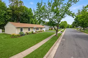 10 Brook Hollow Rd, Piscataway Township, NJ 08854 - Photo 3