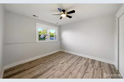 684 West Avenue, Sewaren, NJ 07077 - Photo 37