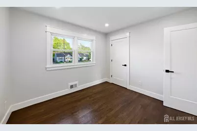 684 West Avenue, Sewaren, NJ 07077 - Photo 27