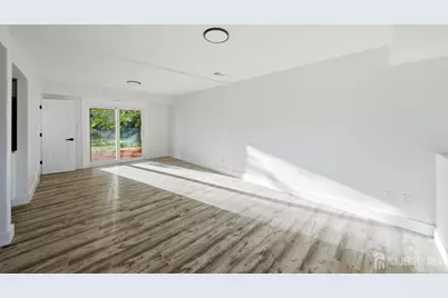 684 West Avenue, Sewaren, NJ 07077 - Photo 35