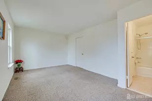 112 Redbud Rd, Piscataway Township, NJ 08854 - Photo 15