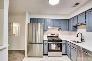936 Waterford Dr, Edison, NJ 08817 - Photo 17