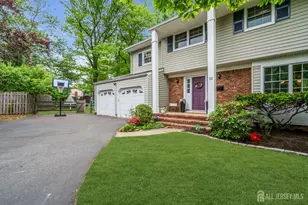 52 Eileen Way, Edison, NJ 08837 - Photo 3