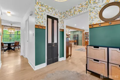 52 Eileen Way, Edison, NJ 08837 - Photo 5