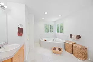 13 Schindler Ln, Monroe Township, NJ 08831 - Photo 27