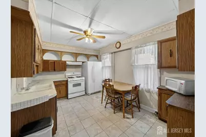 100 Grove Avenue, Woodbridge Township, NJ 07095 - Photo 5