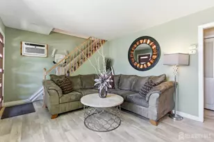 31 Pinetree Dr, Sayreville, NJ 08859 - Photo 11