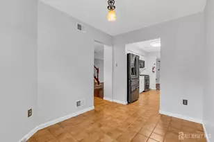31 Fair Acres Ct, South Brunswick Township, NJ 08540 - Photo 5