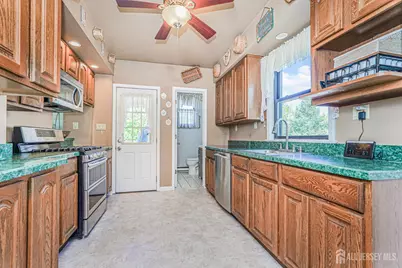 12 Fox Road, Edison, NJ 08817 - Photo 9