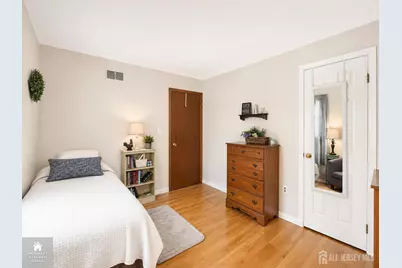 637 Bray Avenue, Middletown, NJ 07758 - Photo 7