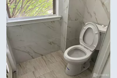 502 Great Beds Court, Perth Amboy, NJ 08861 - Photo 5