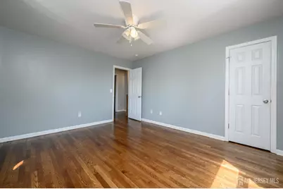 573 Garden Avenue, Woodbridge Township, NJ 07095 - Photo 9